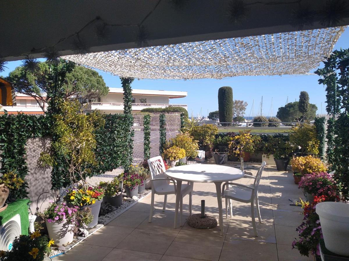 Baie Des Anges Bis Apartment